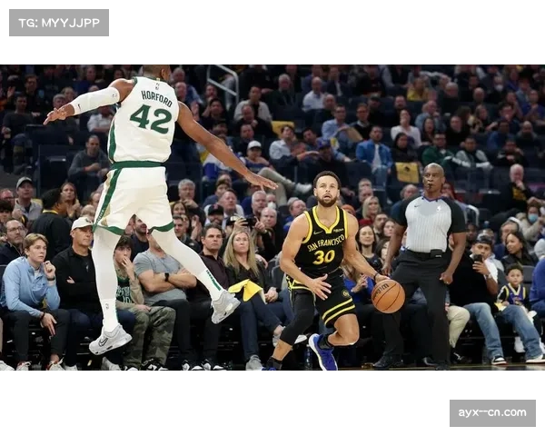 库里场均27.4分引领进攻 勇士三分体系依赖其发挥